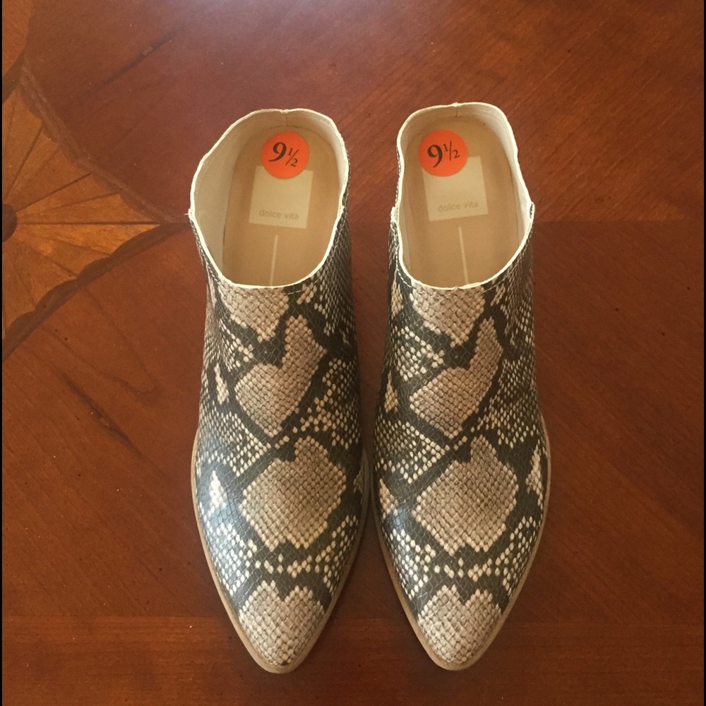 Dolce Vita open back boots. Size 9.5. In great condition (stickers removed)